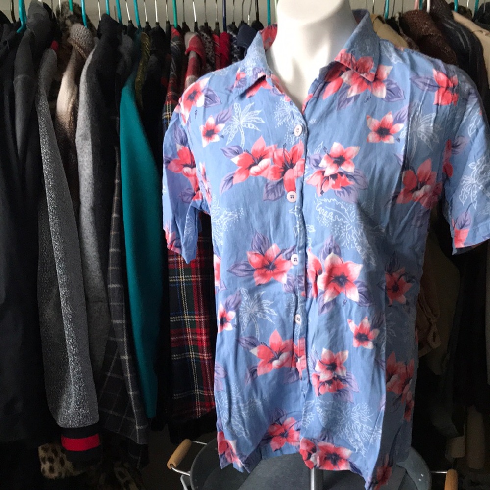 Casey & Max Blue and Pink Button Down Vintage Hawaiian Tropical Print